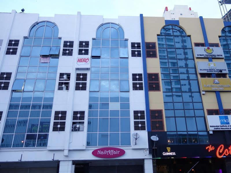 Hero Hostel Kuching Kültér fotó