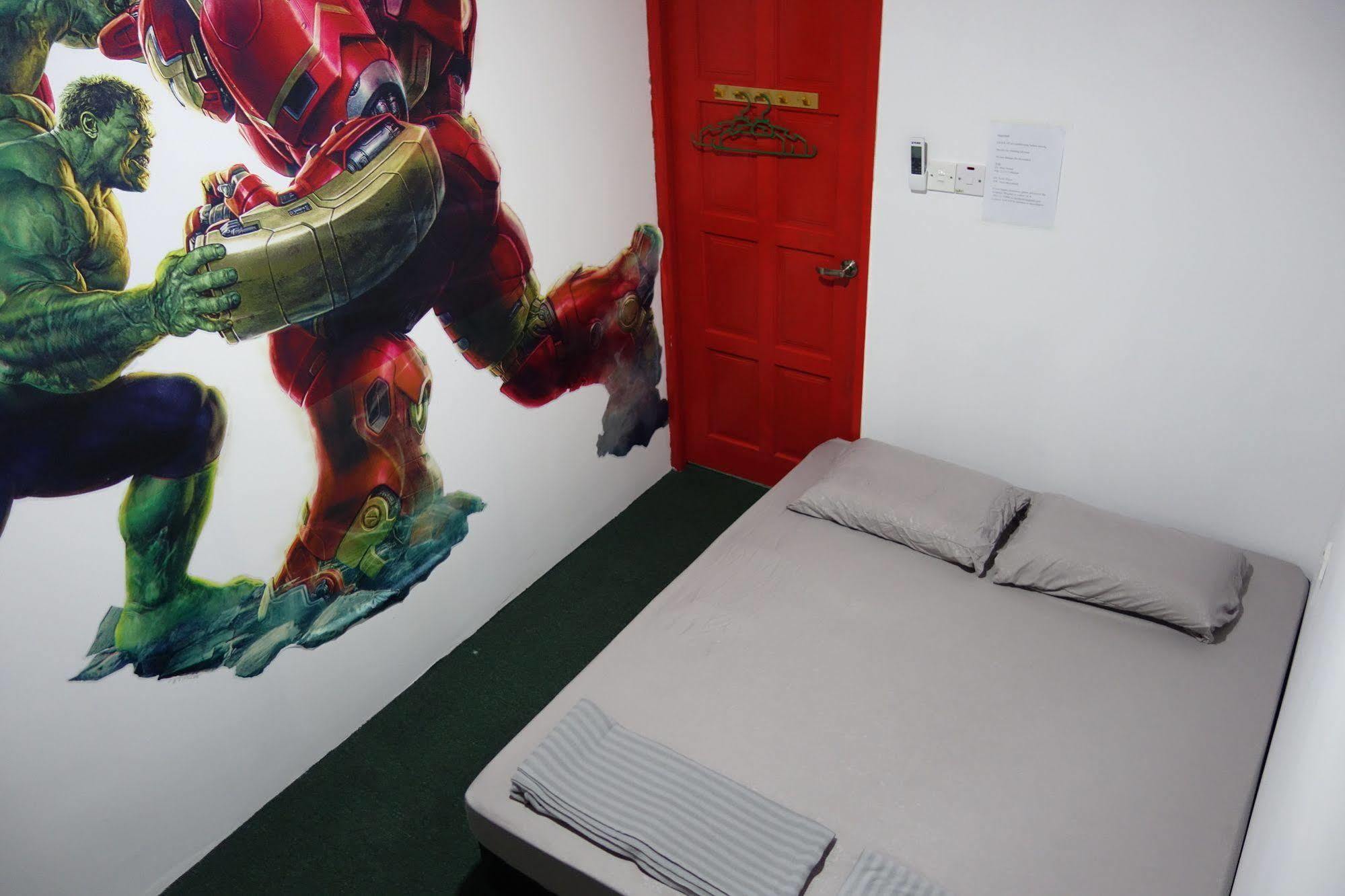 Hero Hostel Kuching Kültér fotó
