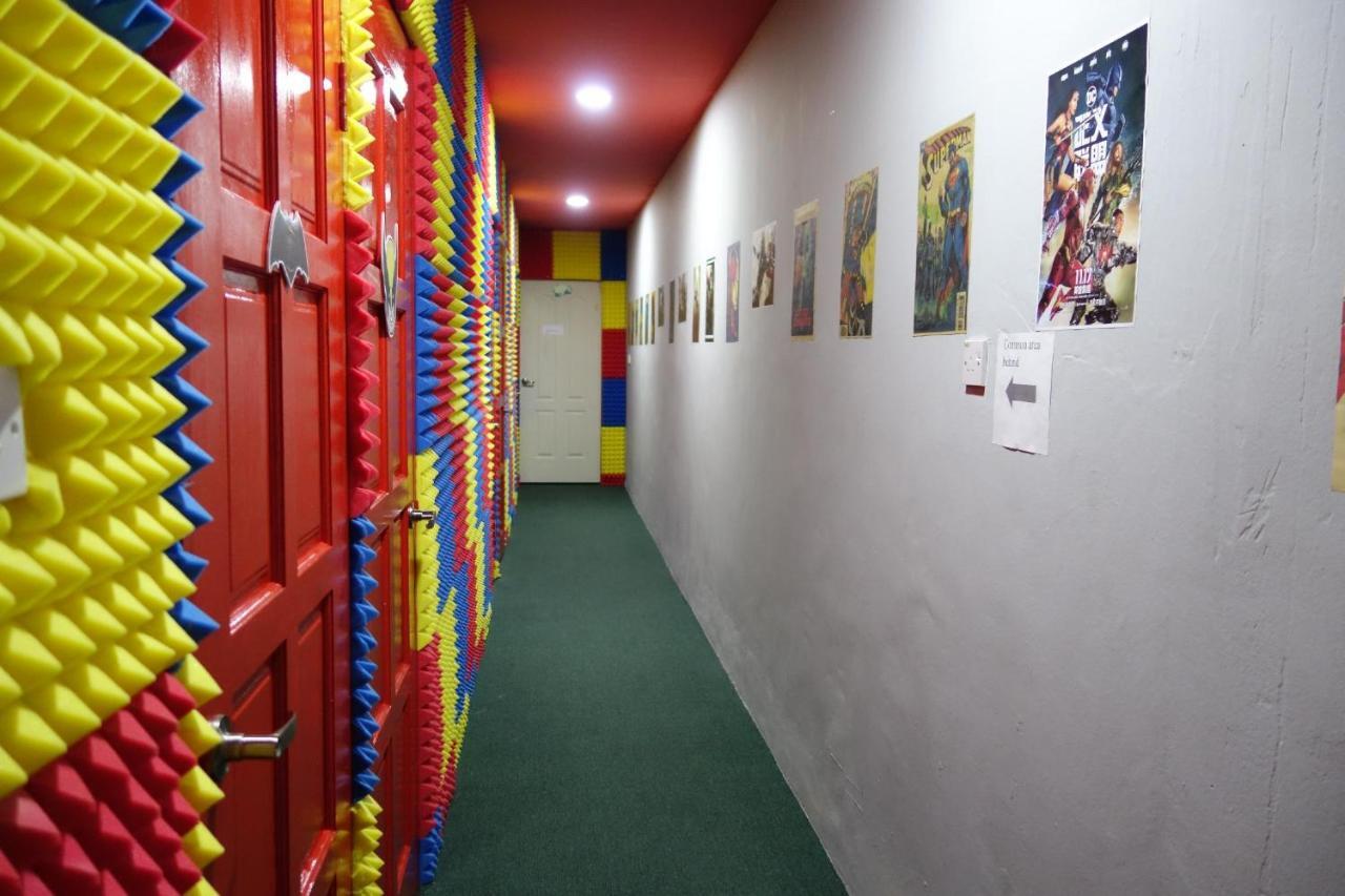 Hero Hostel Kuching Kültér fotó