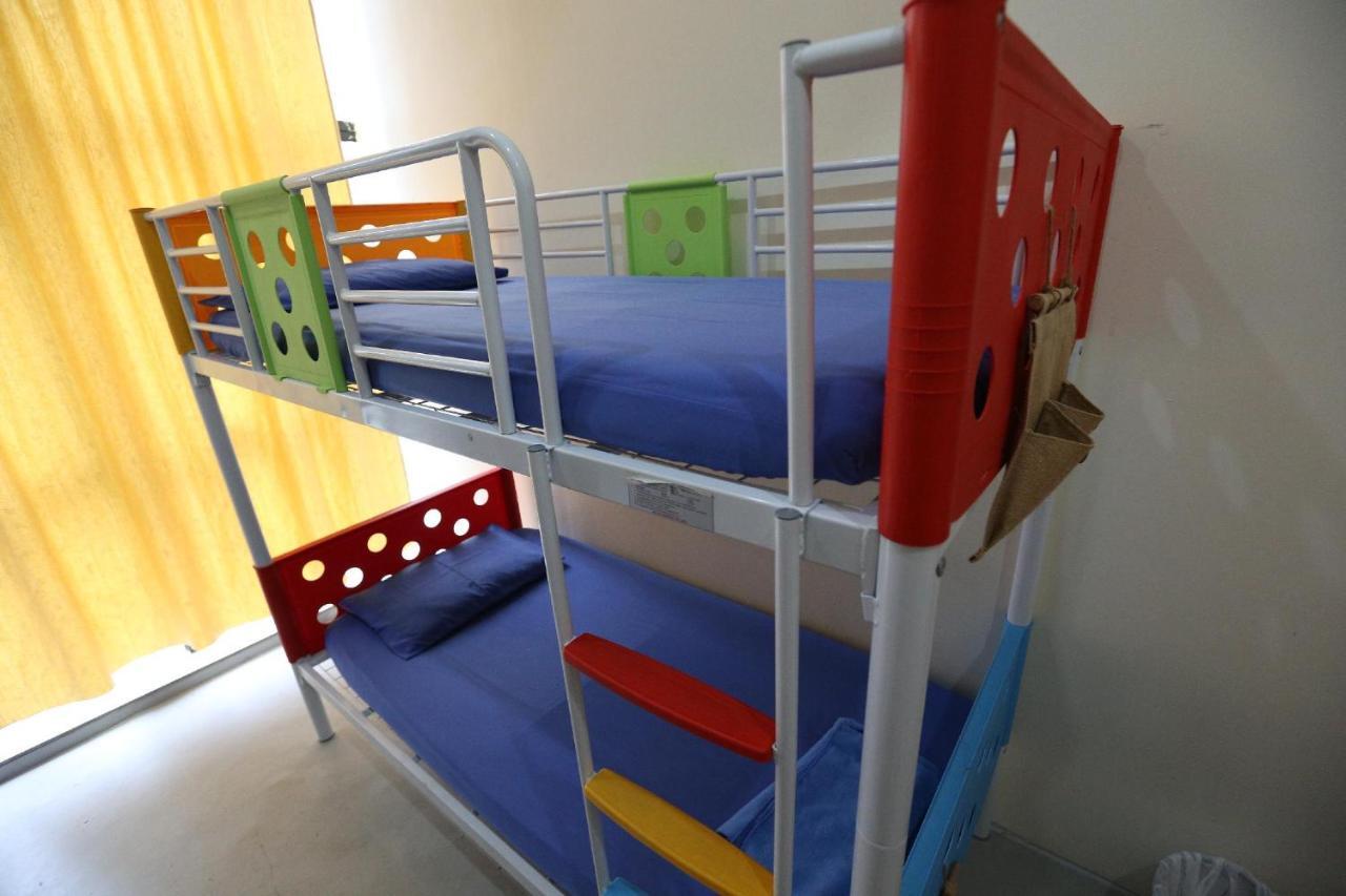 Hero Hostel Kuching Kültér fotó
