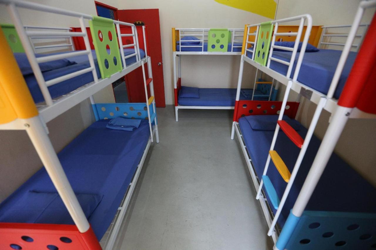 Hero Hostel Kuching Kültér fotó